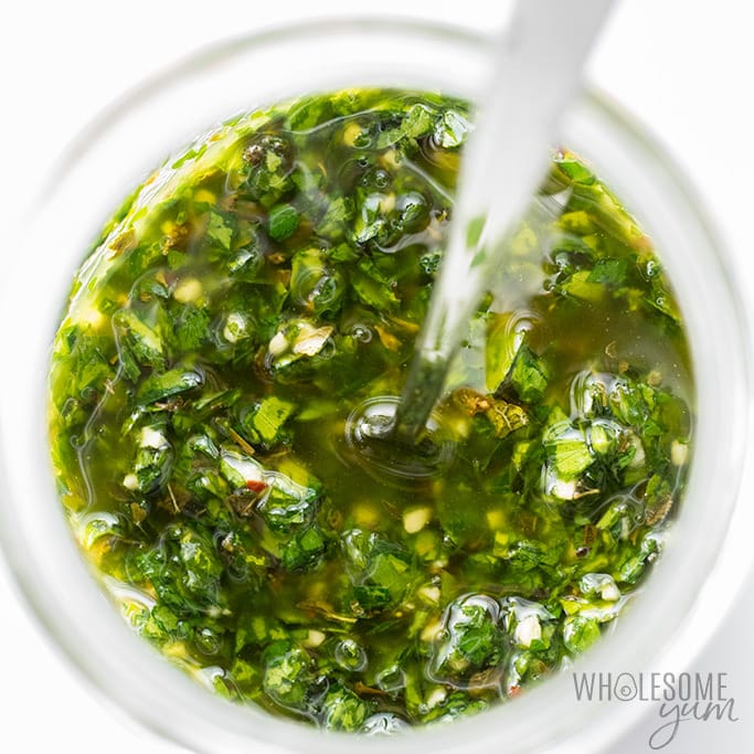 TheBestAuthenticChimichurriSauceRecipe Wanttoknowhowtomakechimichurrisauce ? 'ssupereasy ! ThisauthenticArgentinianchimichurrisaucerecipeistheperfecttoppingforsteak。细节:最正宗的墨西哥辣酱配方